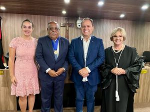 a-convite-da-desembargadora-maria-de-fatima-maranhao,-eduardo-brito-participa-de-homenagem-ao-ministro-benedito-goncalves