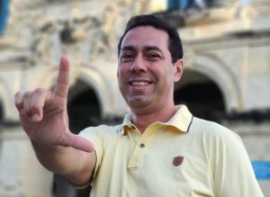 caos-em-lucena:-desastre-administrativo-de-leo-bandeira-deixa-populacao-sem-insulina-e-secretaria-no-escuro