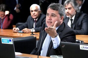 senador-efraim-alerta:-“auditoria-do-tce-contra-prefeito-de-santa-luzia-e-sinal-de-dinheiro-publico-sendo-mal-utilizado”
