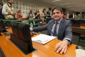 deputado-murilo-galdino-apresenta-requerimento-para-visita-de-avaliacao-a-obra-paralisada-da-adutora-do-pajeu