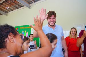 bruno-lanca-o-programa-escola-em-tempo-integral