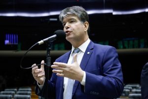 emendas-de-ruy-garantem-mais-alimentacao-e-transporte-para-escolas-publicas