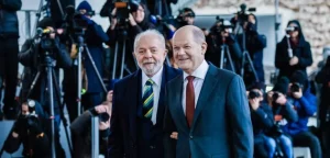 “sou-brasileiro-e-nao-desisto-nunca”,-diz-lula-sobre-expectativa-pelo-acordo-entre-uniao-europeia-e-mercosul