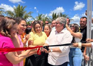 joao-azevedo-prestigia-prefeita-luciene,-entrega-condominio-cidade-madura-e-garante-mais-de-r$-5-milhoes-para-a-saude-de-bayeux