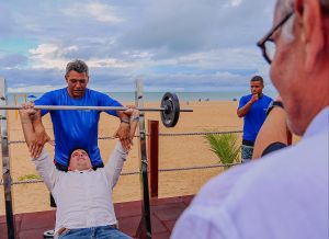 cicero-lucena-apresenta-academia-ao-ar-livre-ao-ministro-dos-esportes,-que-garante-seis-novas-unidades-na-capital