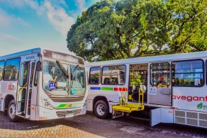 cicero-entrega-35-novos-onibus-para-renovacao-da-frota-da-capital,-que-se-torna-a-3a-mais-nova-do-nordeste
