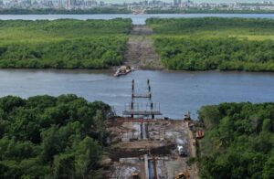 video:-num-pais-onde-obras-atrasadas-viraram-regra,-a-ponte-do-futuro-entra-para-a-historia