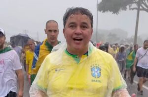 o-risco-de-efraim-ao-abracar-demais-o-bolsonarismo-decadente